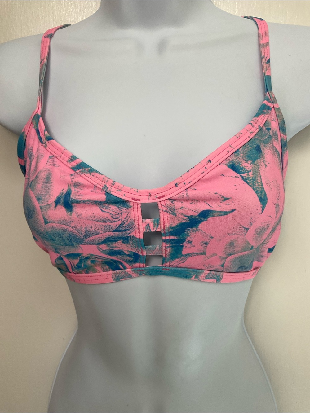 Jolyn TOMCAT bikini Top, Pink and Blue design. Size XXL GUC